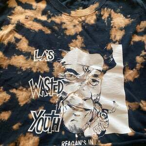 Reagan's In American Hardcore Entertainment Unisex croptop